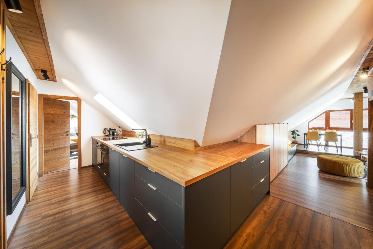 Cozy Mountain Attic Apartment In High Tatras Vel'ka Lomnica Exteriér fotografie